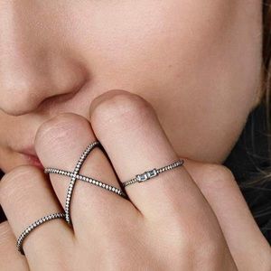 ❤️ Crossover Diamond Ring by Bone Levy